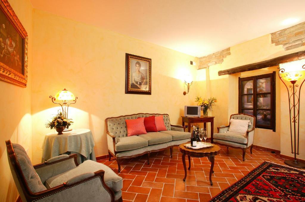 Aparthotel La Maragliana à Castel Rocchero Chambre photo