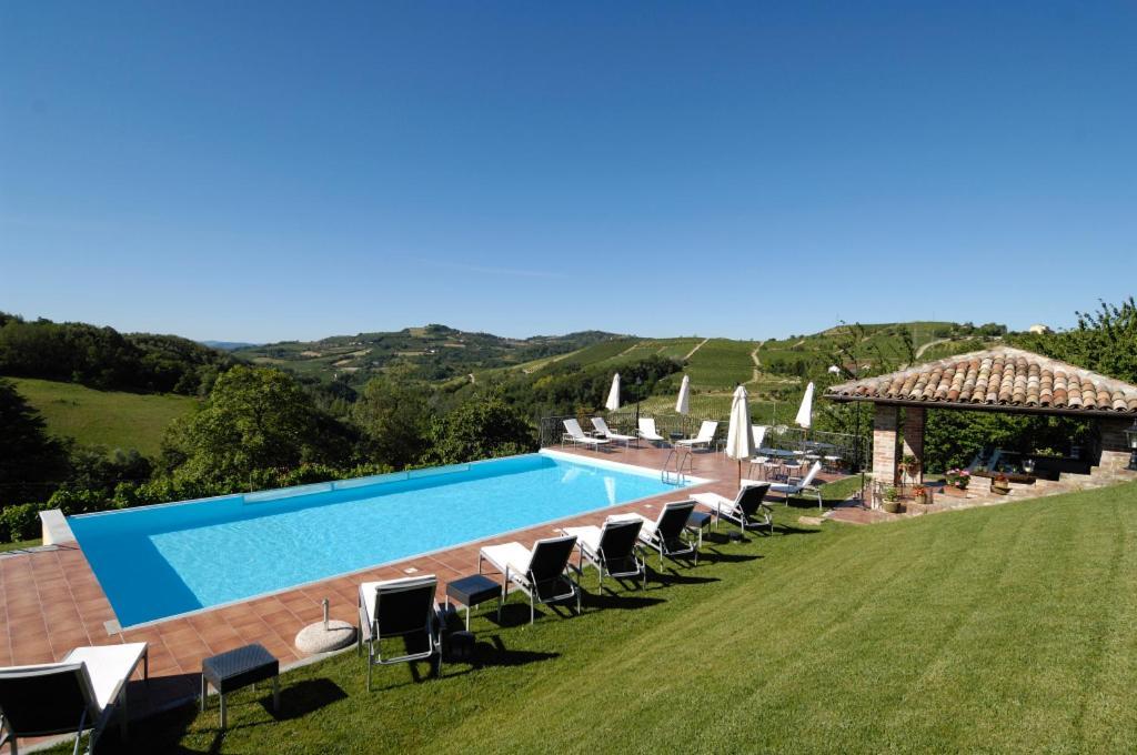 Aparthotel La Maragliana à Castel Rocchero Extérieur photo