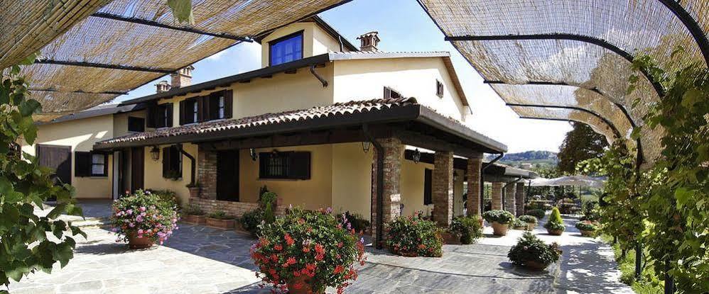 Aparthotel La Maragliana à Castel Rocchero Extérieur photo