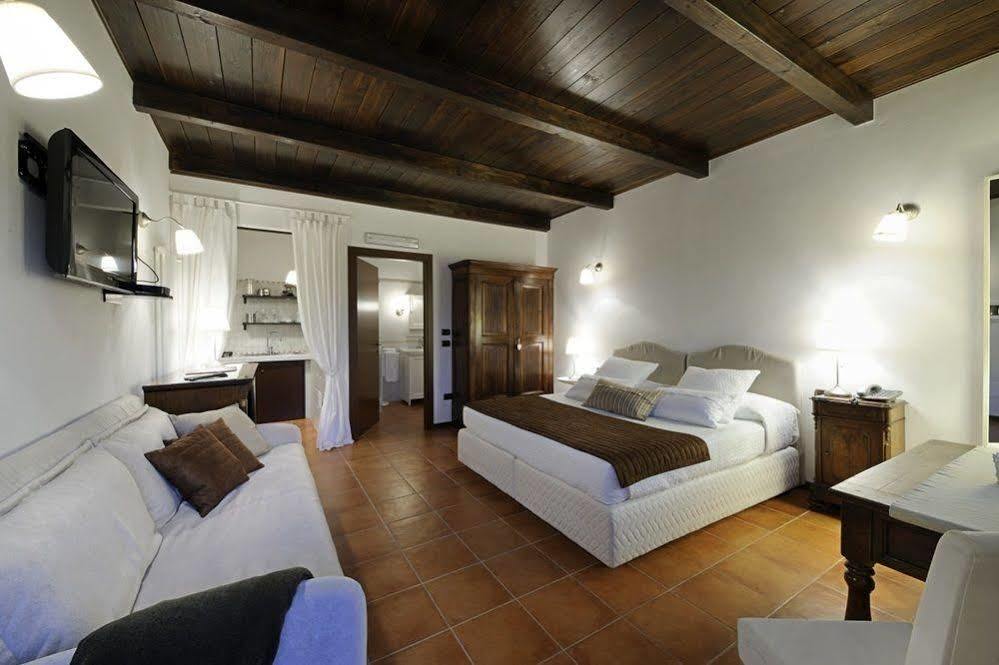 Aparthotel La Maragliana à Castel Rocchero Extérieur photo